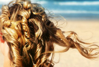 Hair-care-summer-hair-side